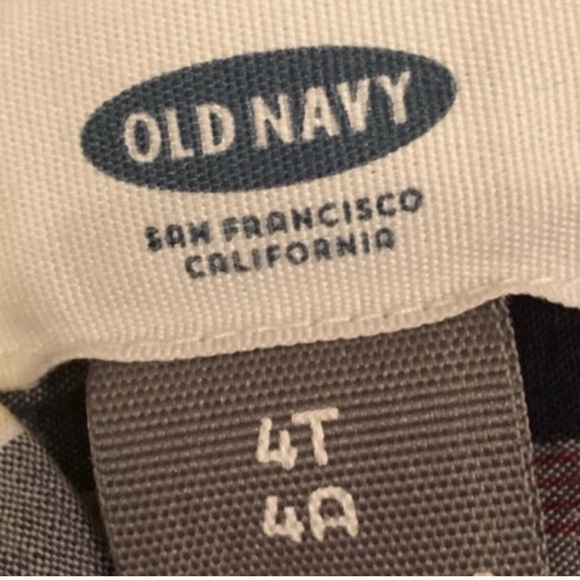 Old Navy button down size 4T boys - Picture 3 of 5